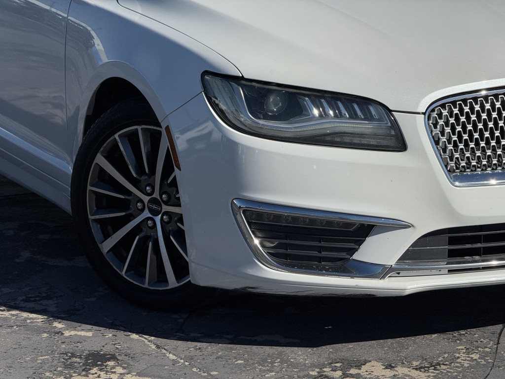 2017 Lincoln MKZ Image 9