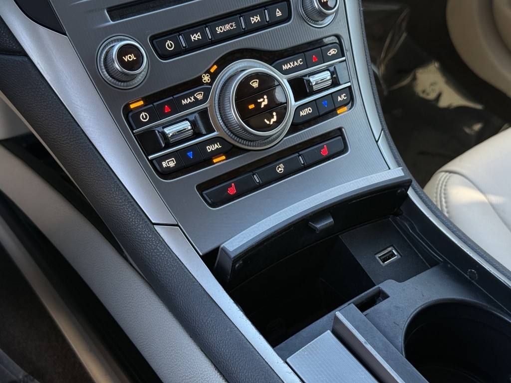 2017 Lincoln MKZ Image 22