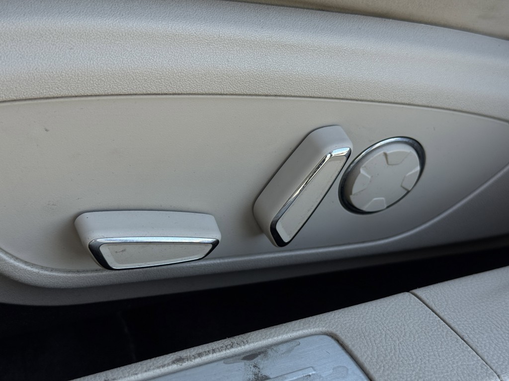 2017 Lincoln MKZ Image 29