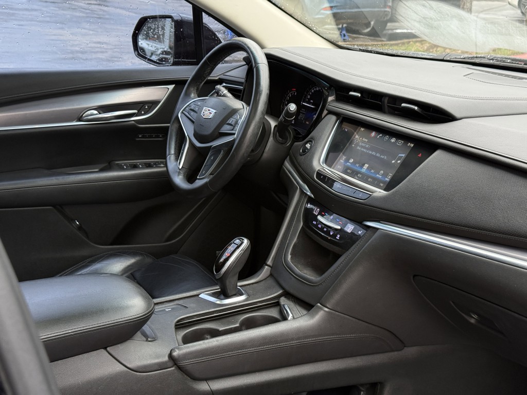 2017 Cadillac XT5 Image 13