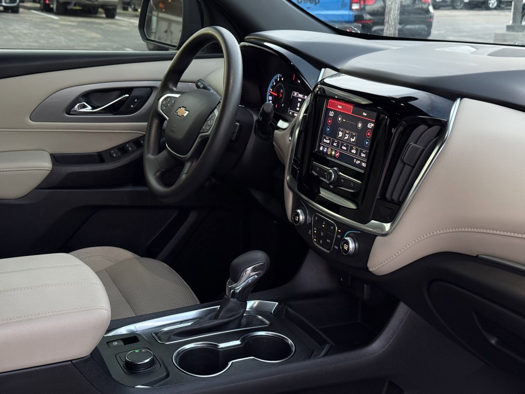 2023 Chevrolet Traverse Image 14