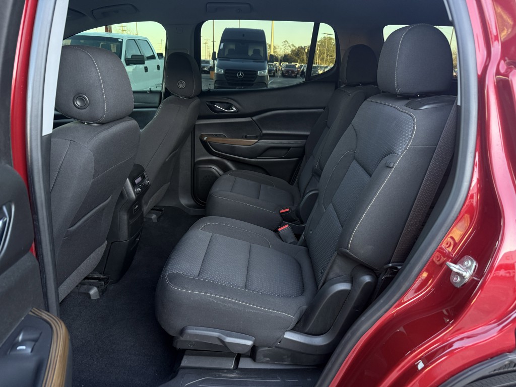 2021 GMC Acadia Image 32