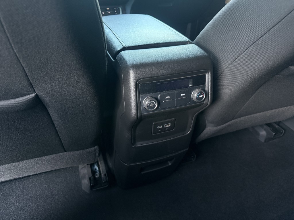 2021 GMC Acadia Image 33