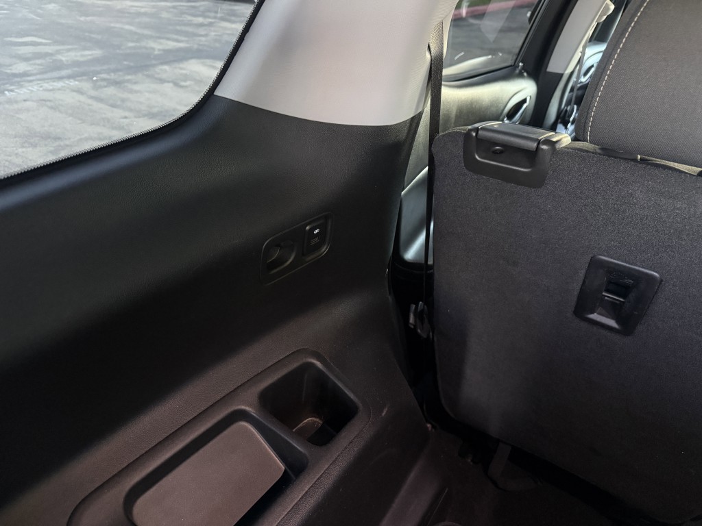 2021 GMC Acadia Image 35