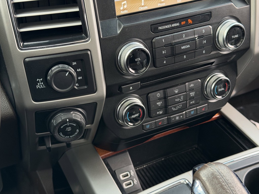 2017 Ford F-150 Image 24