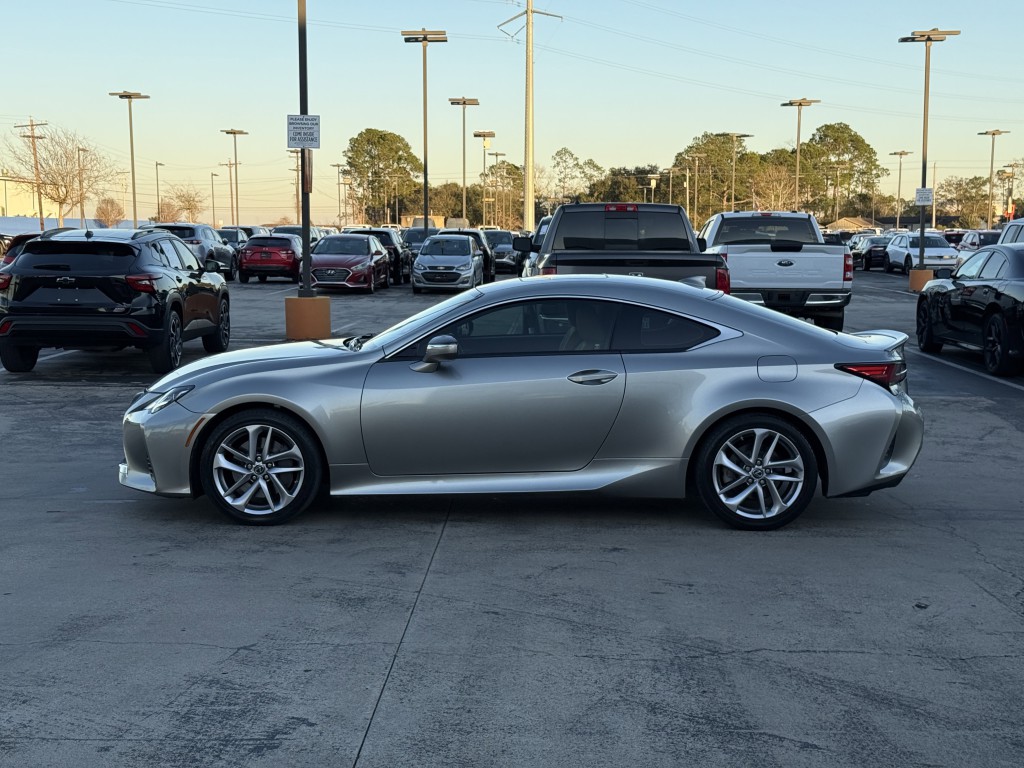 2019 Lexus RC Image 11
