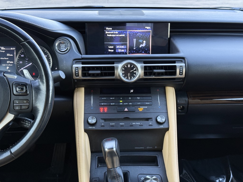 2019 Lexus RC Image 18