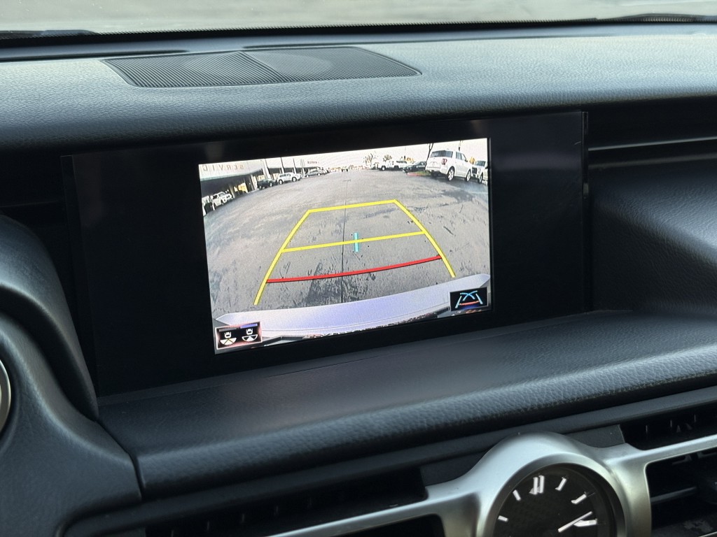 2019 Lexus RC Image 20