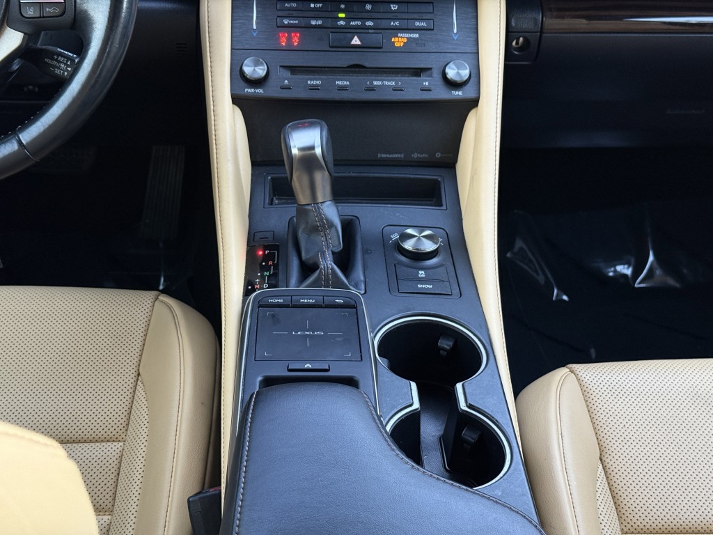 2019 Lexus RC Image 21