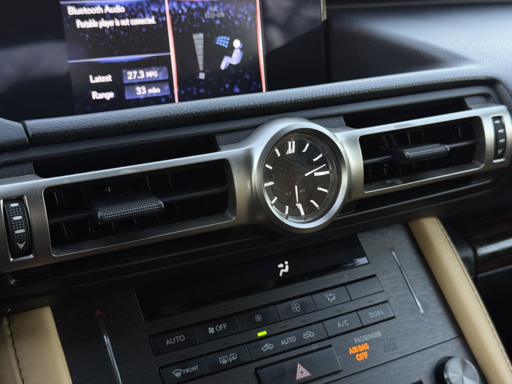 2019 Lexus RC Image 22