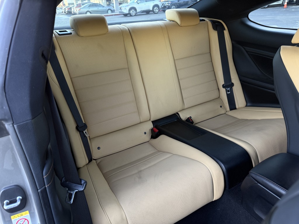 2019 Lexus RC Image 28