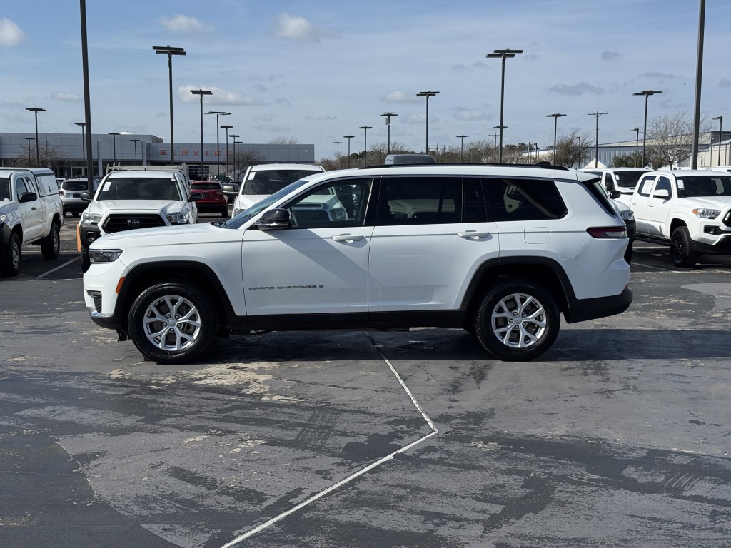 2023 Jeep Grand Cherokee Image 11