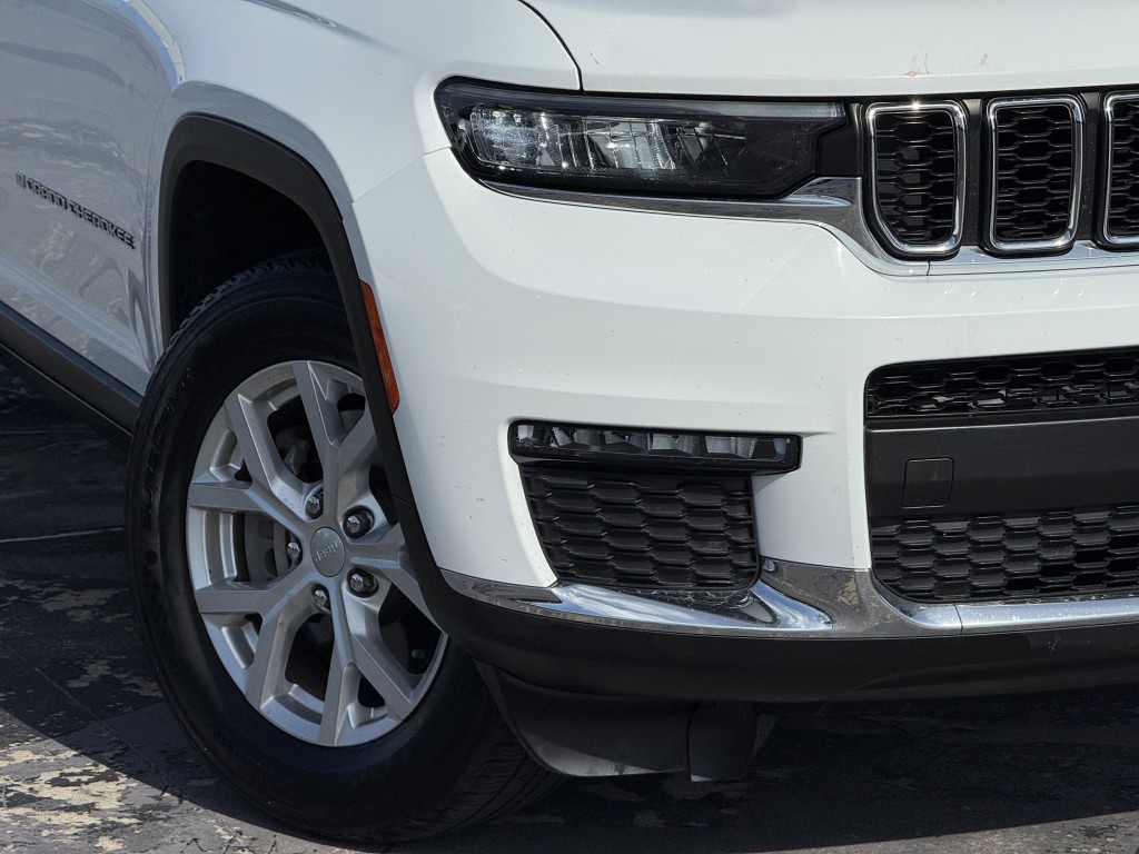 2023 Jeep Grand Cherokee Image 12