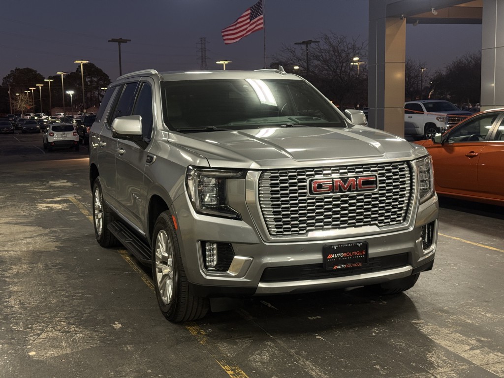 2023 GMC Yukon Image 3