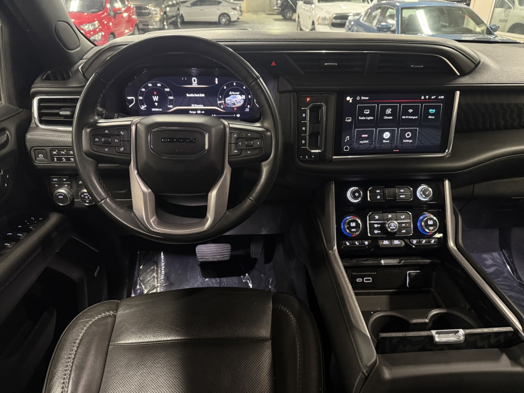 2023 GMC Yukon Image 14