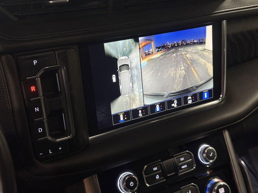 2023 GMC Yukon Image 21