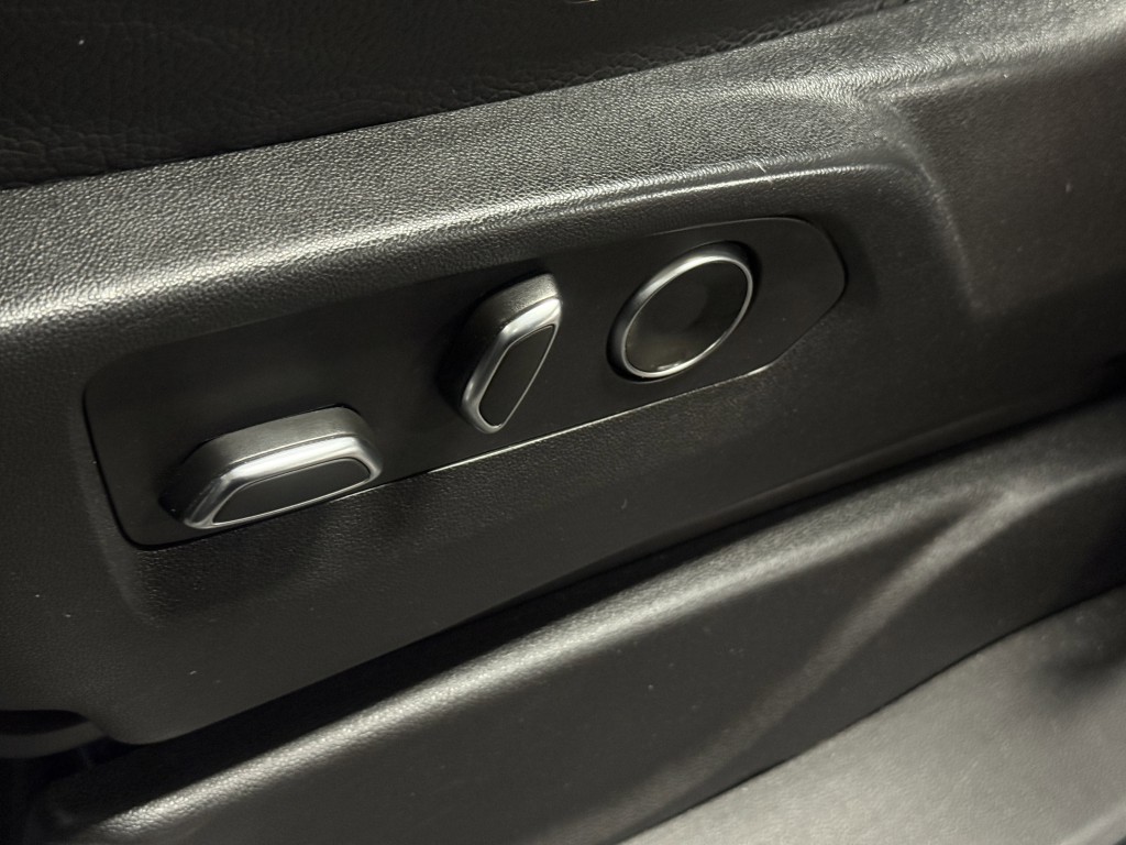 2023 GMC Yukon Image 28