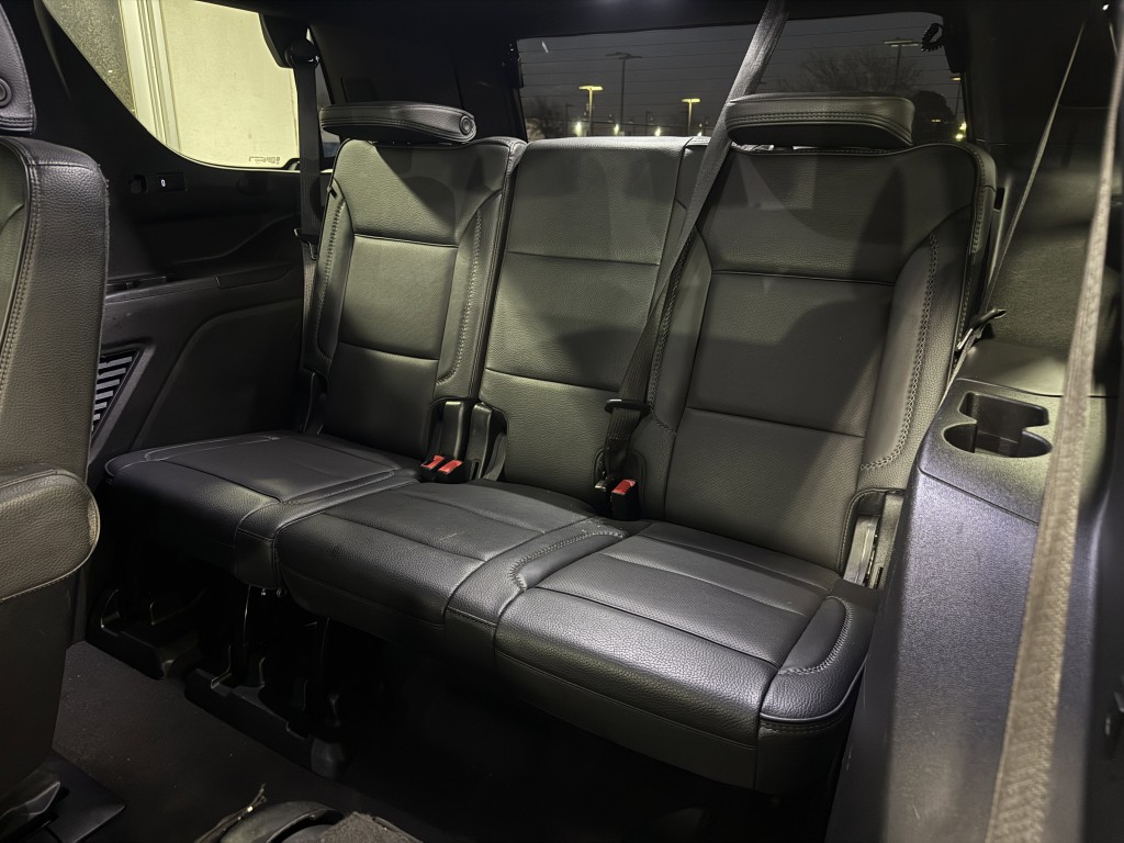 2023 GMC Yukon Image 33