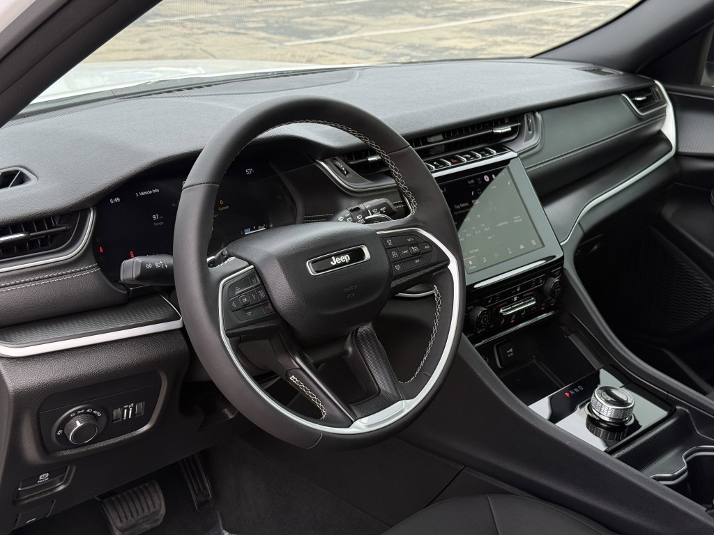 2025 Jeep Grand Cherokee Image 13