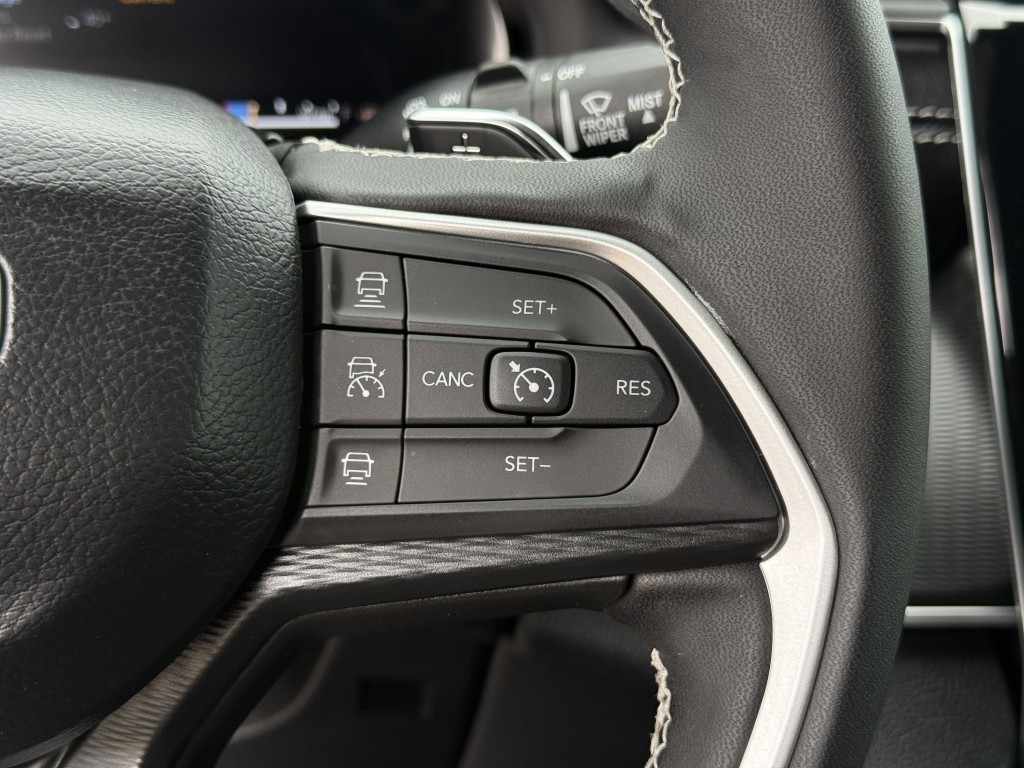 2025 Jeep Grand Cherokee Image 18