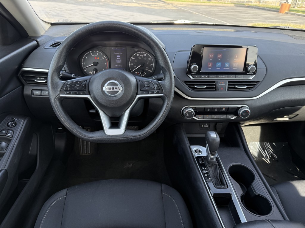 2021 Nissan Altima Image 14