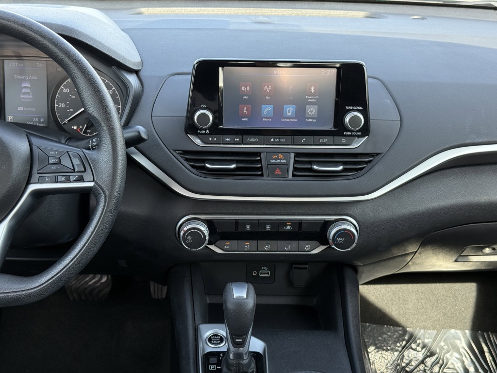 2021 Nissan Altima Image 19