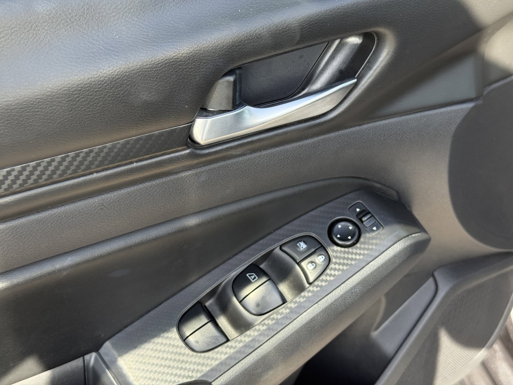 2021 Nissan Altima Image 23