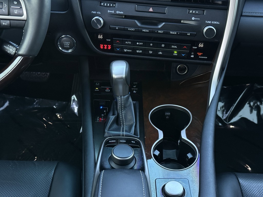 2018 Lexus RX Image 24