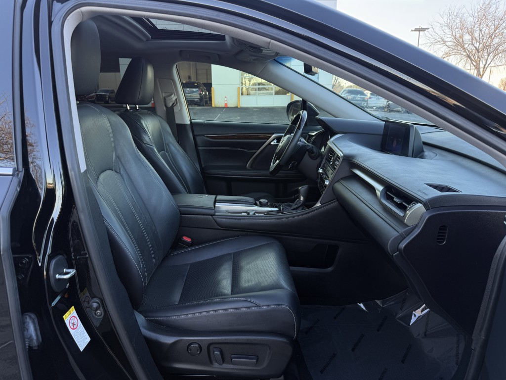 2018 Lexus RX Image 31