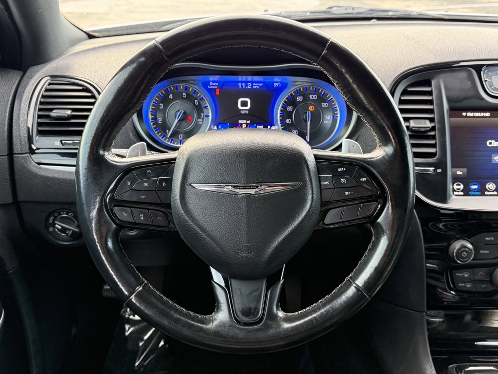 2021 Chrysler 300 Image 15