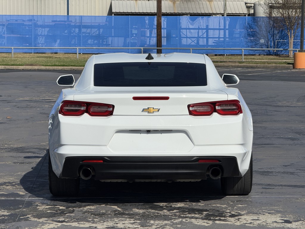 2019 Chevrolet Camaro Image 8