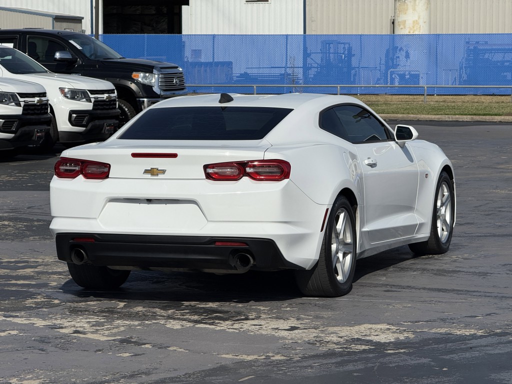 2019 Chevrolet Camaro Image 9
