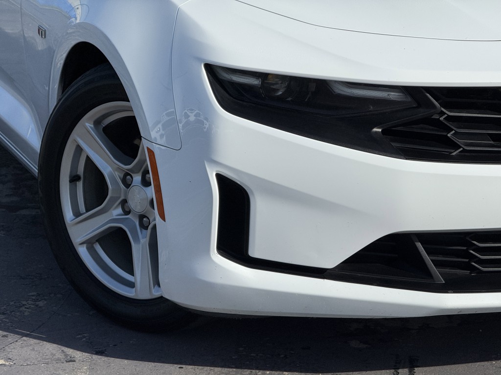 2019 Chevrolet Camaro Image 12