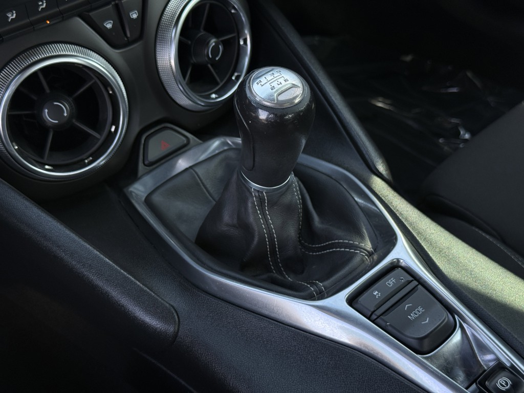 2019 Chevrolet Camaro Image 24