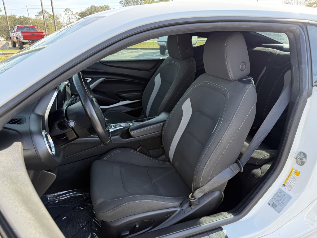 2019 Chevrolet Camaro Image 26