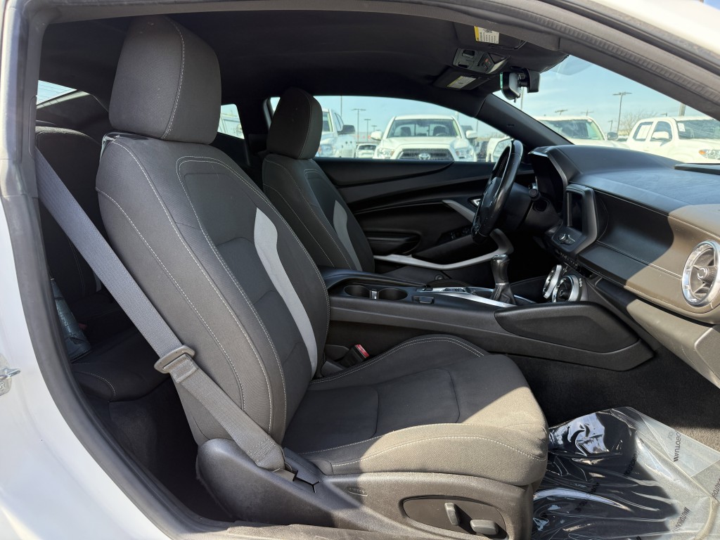 2019 Chevrolet Camaro Image 28