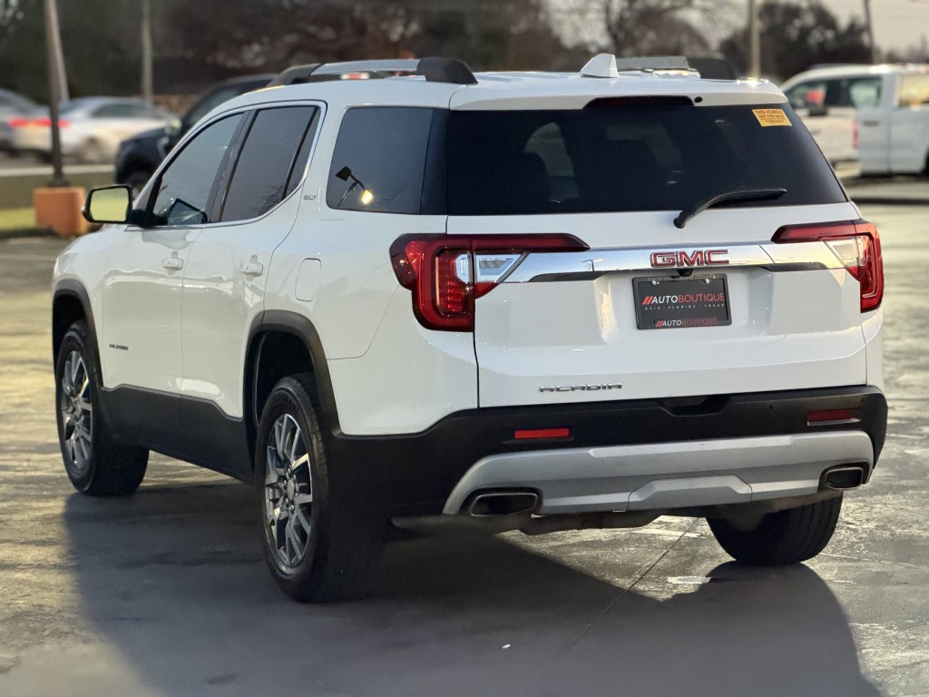 2023 GMC Acadia Image 8