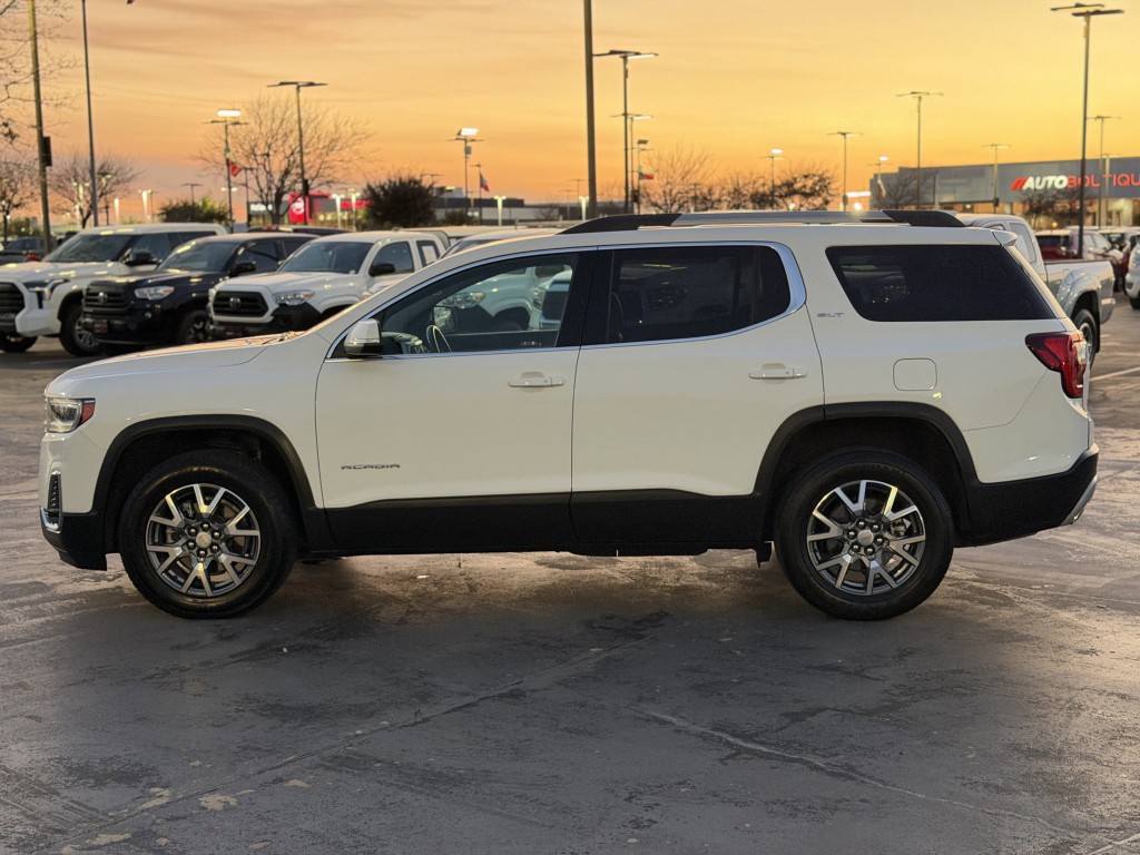 2023 GMC Acadia Image 10