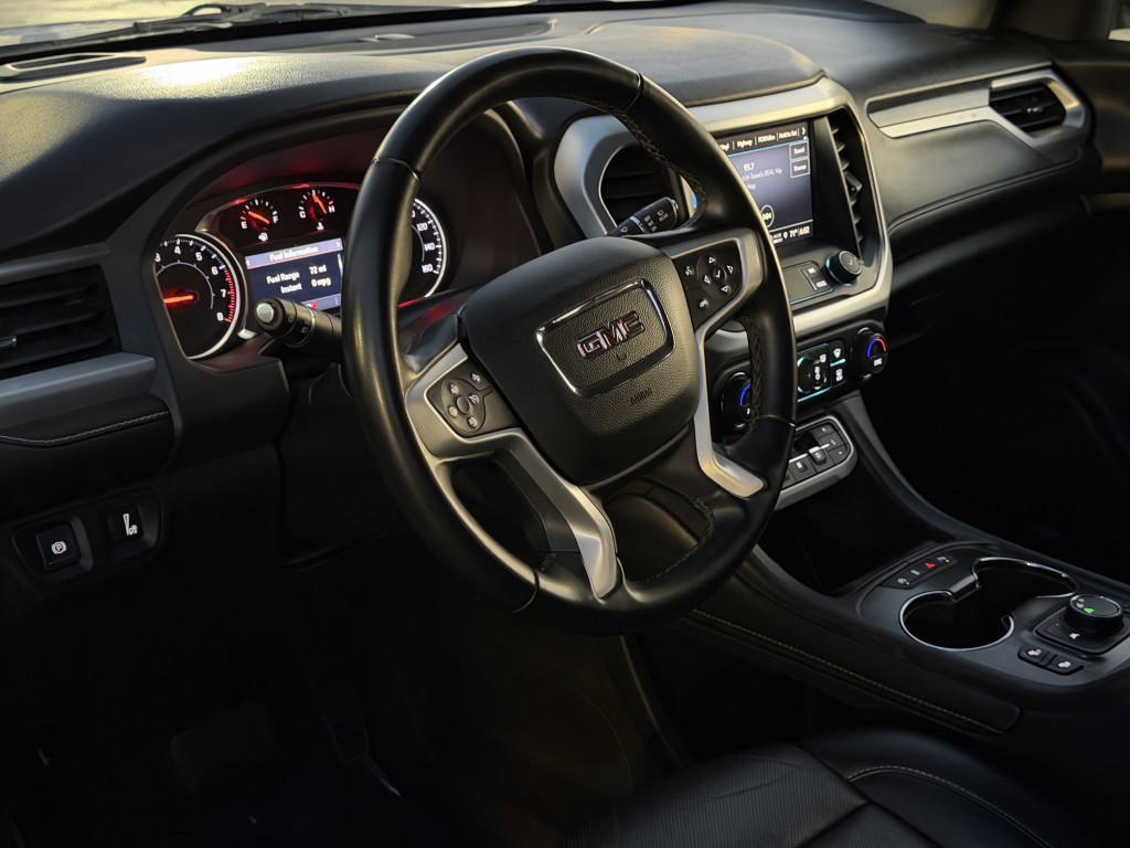 2023 GMC Acadia Image 12