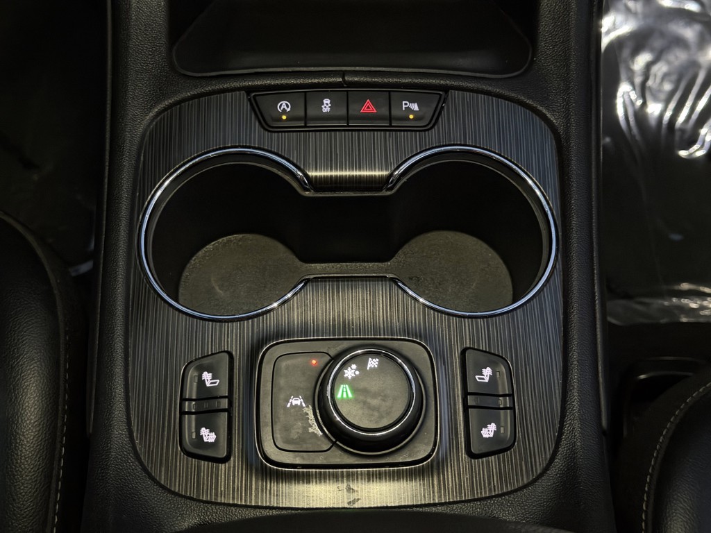 2023 GMC Acadia Image 22