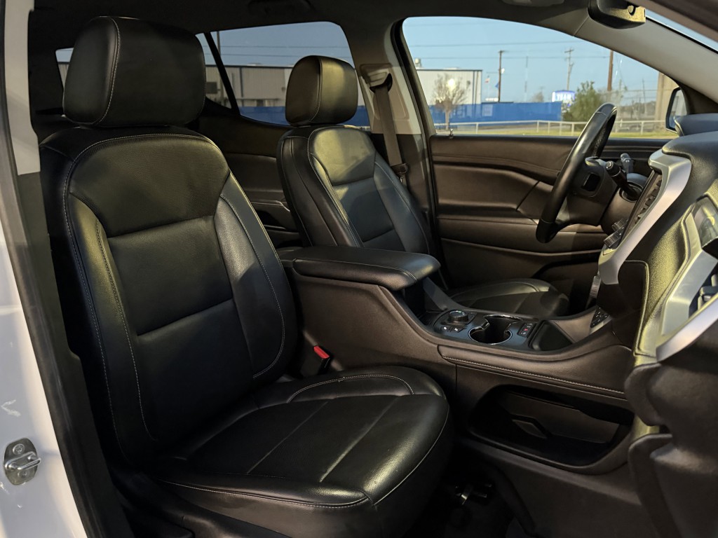 2023 GMC Acadia Image 25