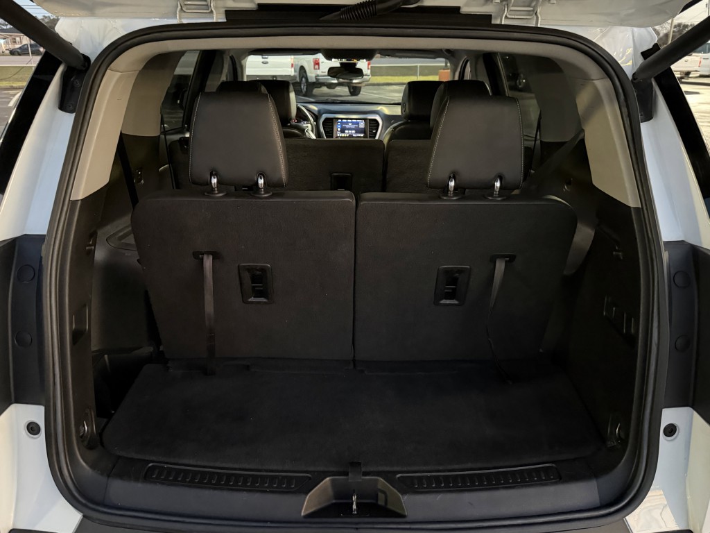 2023 GMC Acadia Image 30