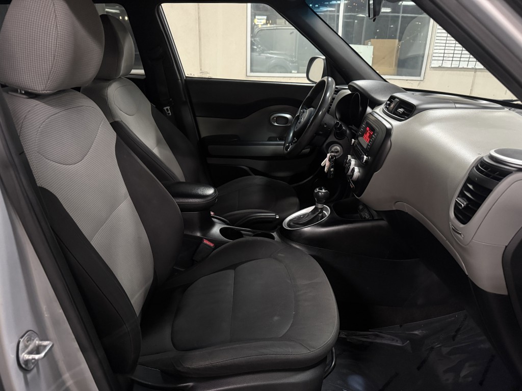 2016 Kia Soul Image 25