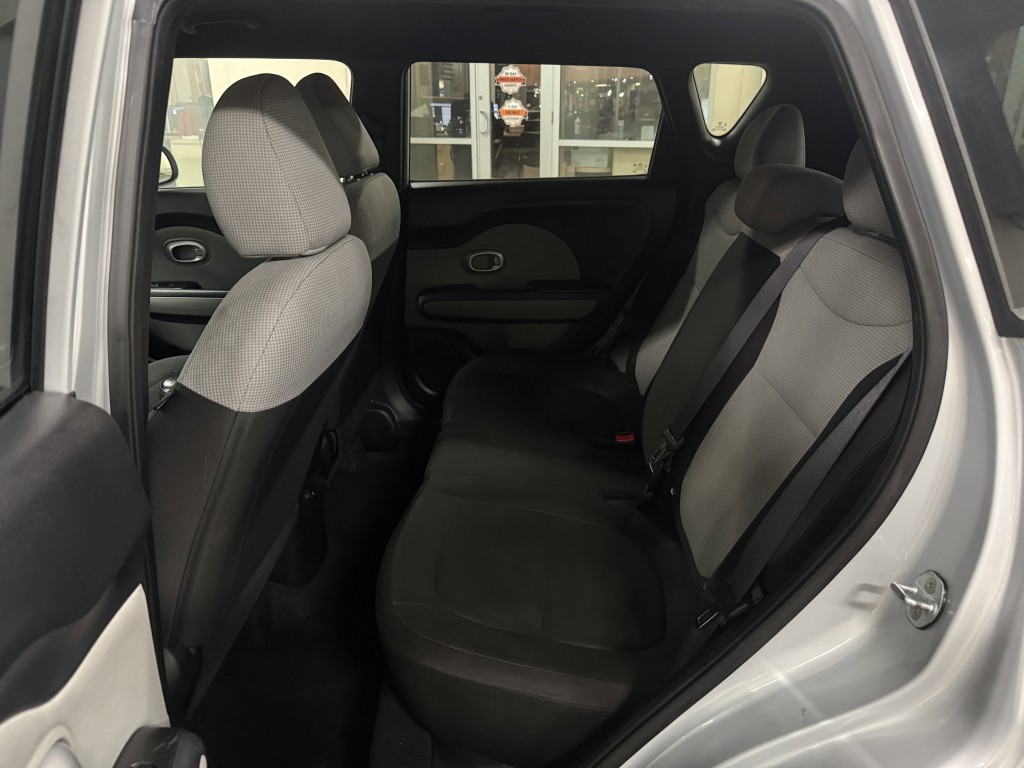 2016 Kia Soul Image 28