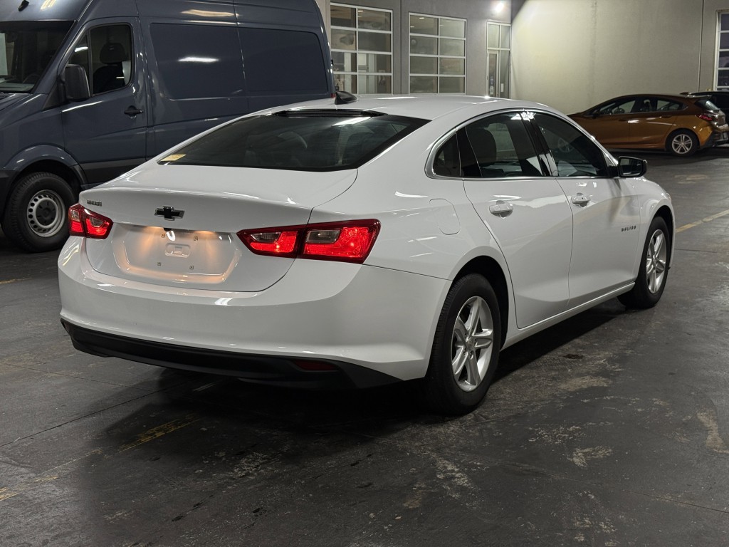 2022 Chevrolet Malibu Image 8