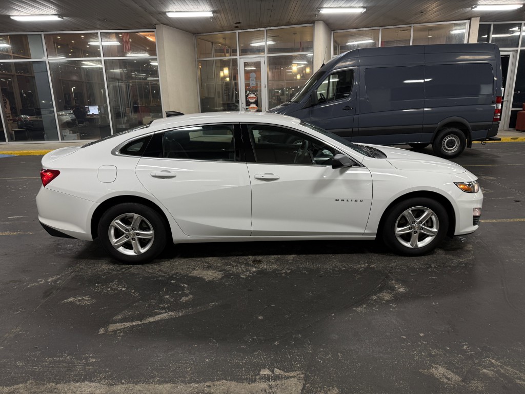 2022 Chevrolet Malibu Image 10