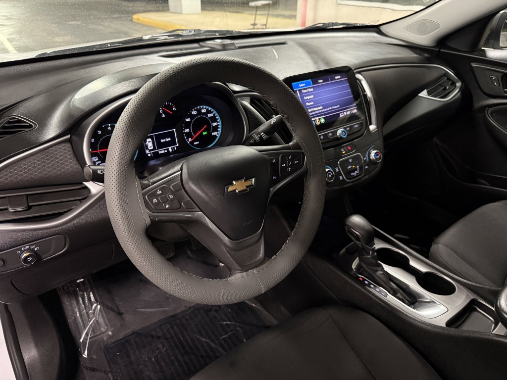 2022 Chevrolet Malibu Image 12