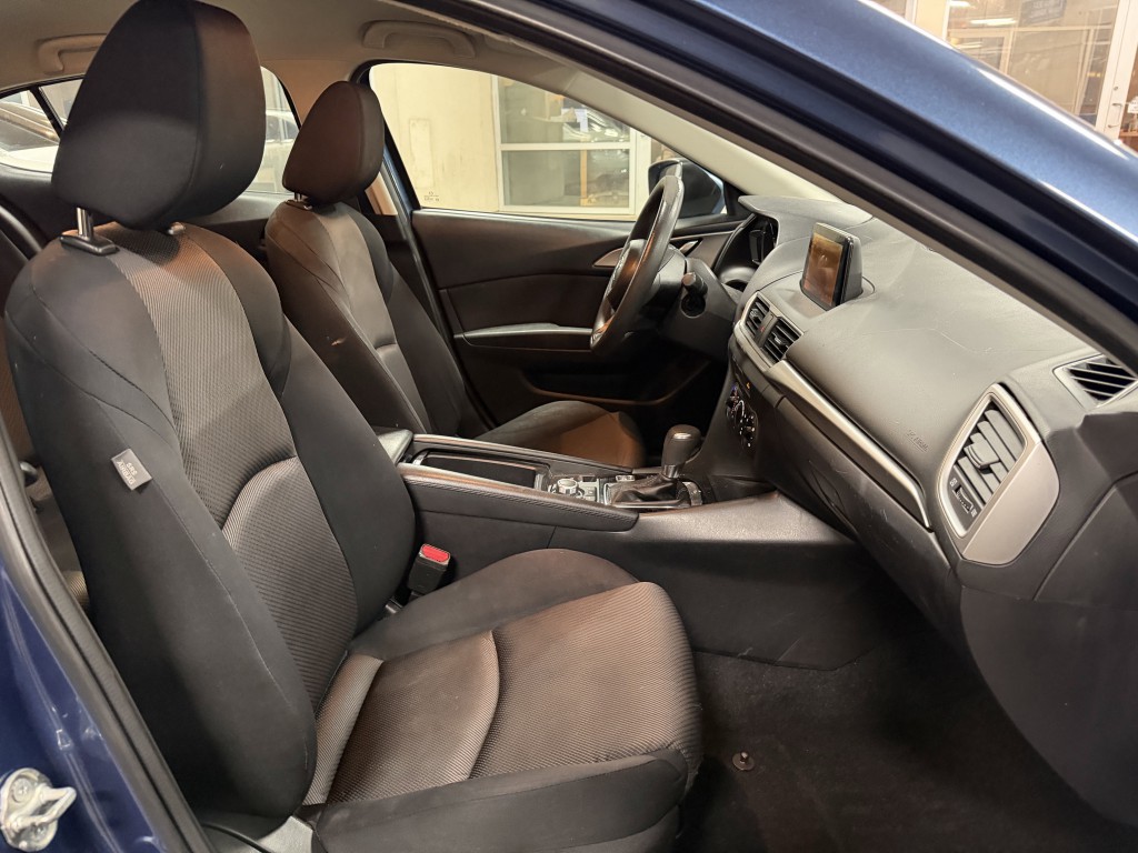 2017 Mazda Mazda3 Image 21