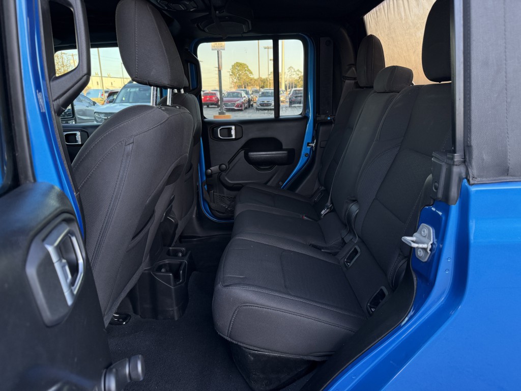2022 Jeep Gladiator Image 28