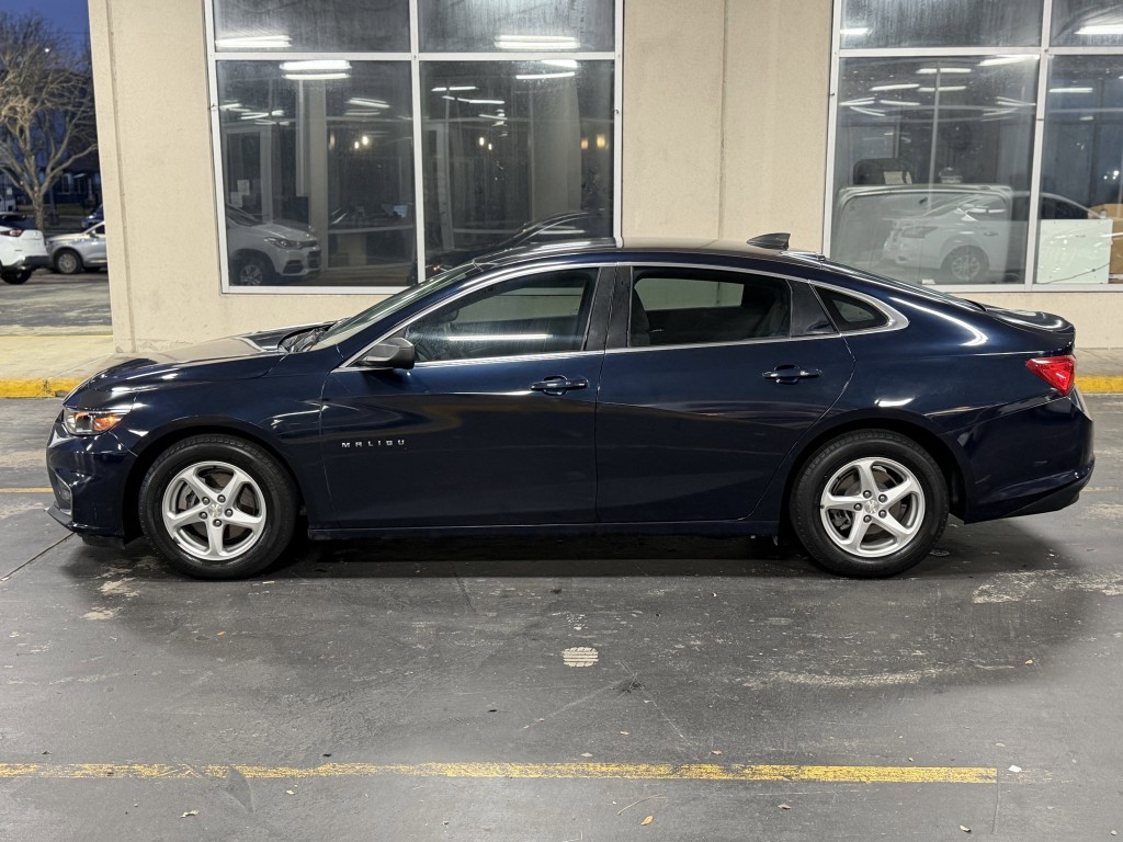 2016 Chevrolet Malibu Image 10